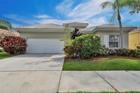 2660 SE 4th Pl, Homestead, FL 33033