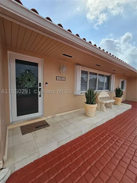 9630 SW 47th St, Miami, FL 33165