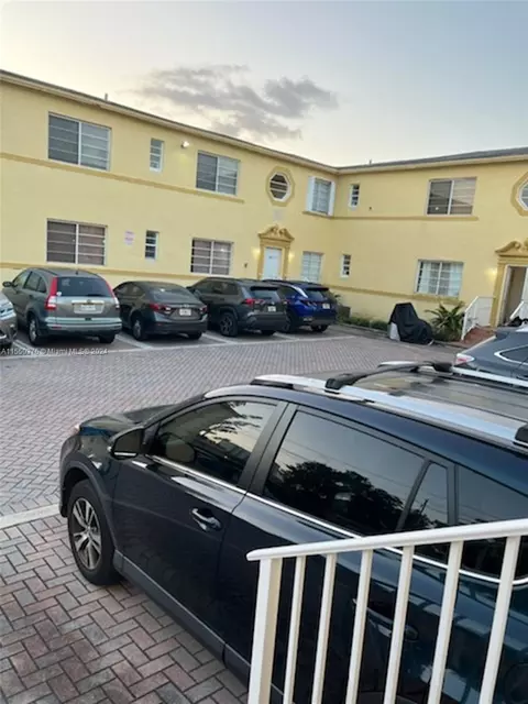 1334 SW 6th St #1, Miami, FL 33135