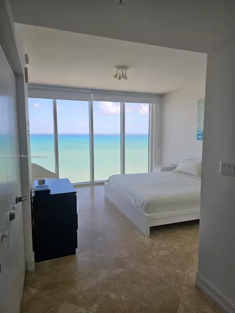 Undisclosed, Sunny Isles Beach, FL 33160