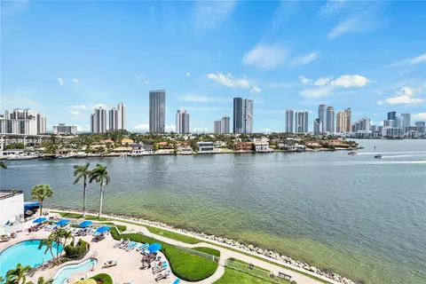 19101 NE 36th Ct #911, Aventura, FL 33180