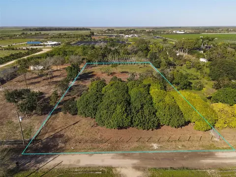 359 SW Nn Sw 213 Ave, Homestead, FL 33034