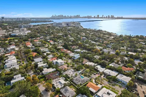 4525 N Jefferson Ave, Miami Beach, FL 33140