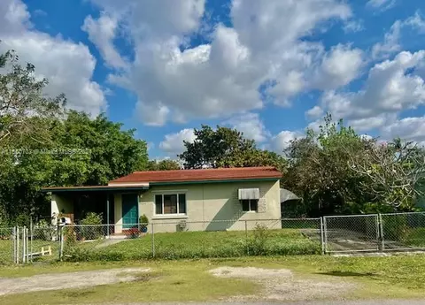 6623 SW 52, Miami, FL 33155