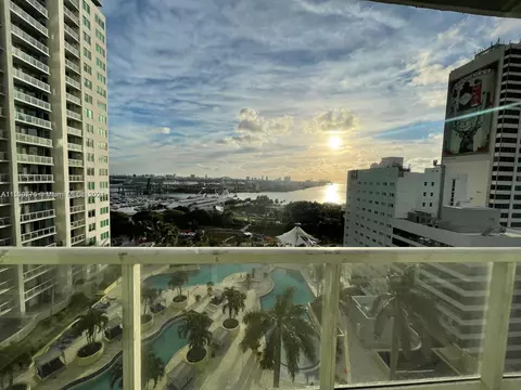 253 NE 2nd St #1605, Miami, FL 33132