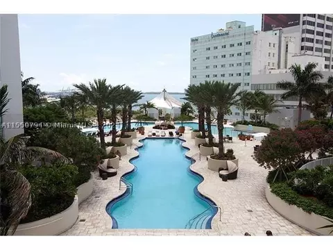 244 Biscayne Blvd #606, Miami, FL 33132