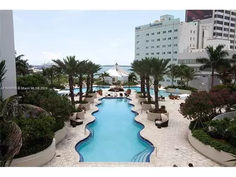 244 Biscayne Blvd #606, Miami, FL 33132