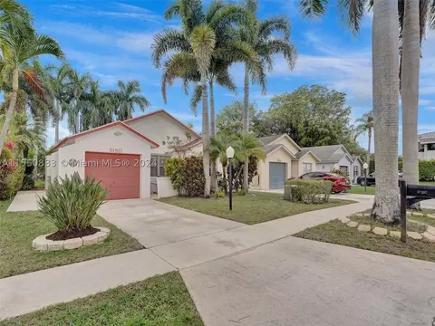 9180 Pine Springs Dr, Boca Raton, FL 33428