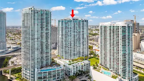 90 SW 3rd St #4405, Miami, FL 33130
