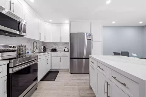6498 SW 129 Ave #6498, Miami, FL 33183