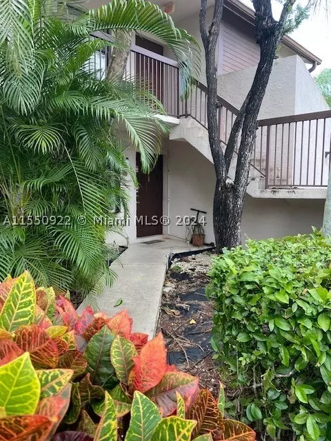 9926 Nob Hill Ct #9926, Sunrise, FL 33351