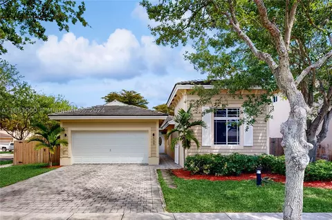 609 SE 30th Ter, Homestead, FL 33033