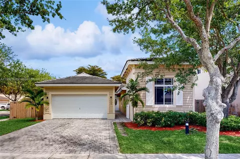 609 SE 30th Ter, Homestead, FL 33033