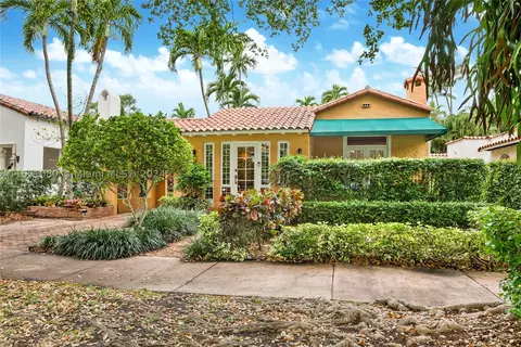 6904 Portillo St, Coral Gables, FL 33146
