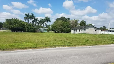 238 NW 2nd St, Florida City, FL 33034
