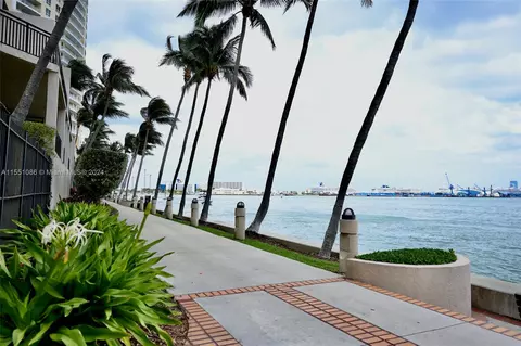 540 Brickell Key Dr #809, Miami, FL 33131