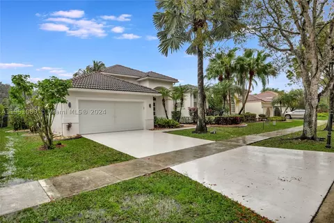 865 Bayside Ln, Weston, FL 33326