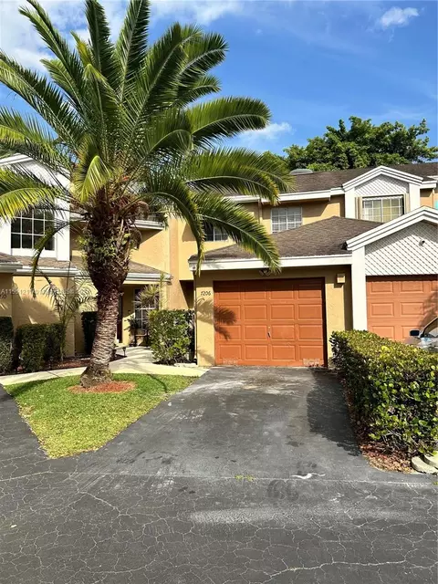 7206 Woodmont Way #7206, Tamarac, FL 33321