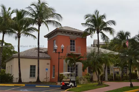 8205 Lake Dr #102, Doral, FL 33166