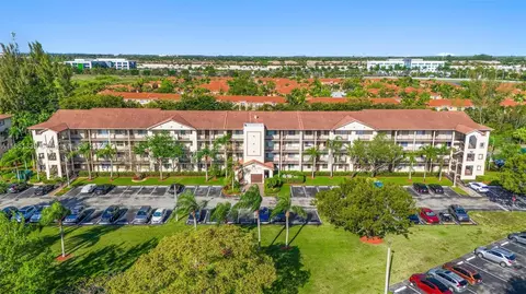 800 SW 142nd Ave #207N, Pembroke Pines, FL 33027