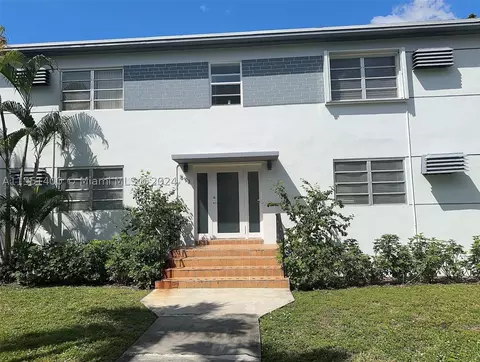 594 SW 10th St #101, Miami, FL 33130