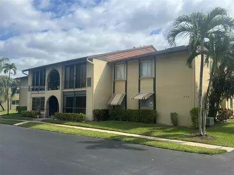 336 Pine Ridge Cir #C-1, Greenacres, FL 33463