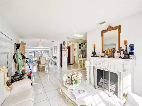 Living - 19824 NW 86th Ct, Hialeah, FL 33015 photo 2 of 6