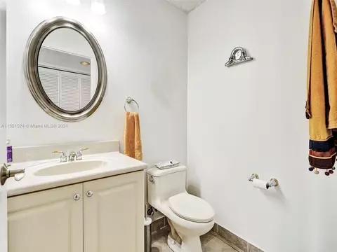 Bath - 19824 NW 86th Ct, Hialeah, FL 33015 photo 4 of 4