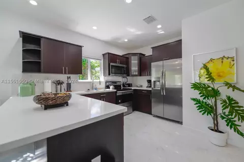 1987 NW 49 St, Miami, FL 33142
