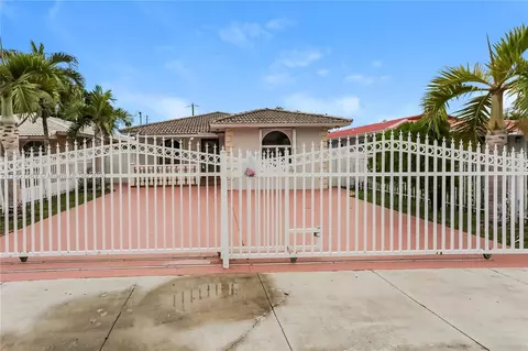 6746 SW 15th St, Miami, FL 33144