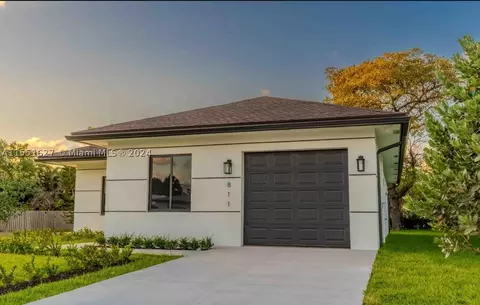 811 SW 13th Ct, Pompano Beach, FL 33060