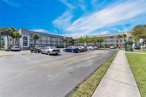 8515 Sunrise Lakes Blvd #306, Sunrise, FL 33322