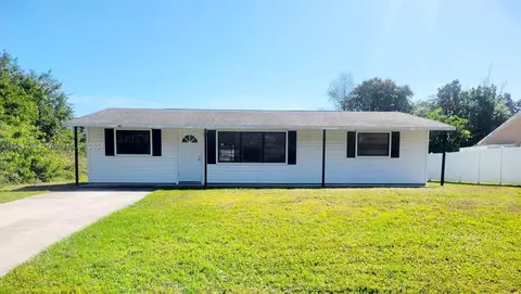 441 W Fordham St, Sebastian, FL 32958
