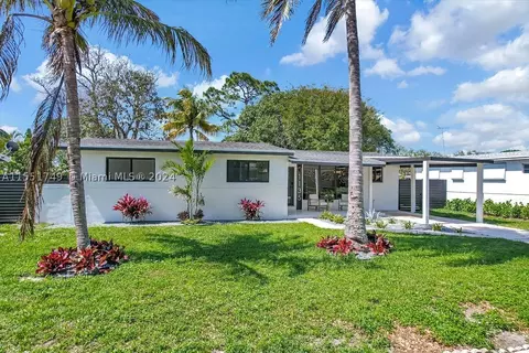 1135 SW 49th Ter, Plantation, FL 33317