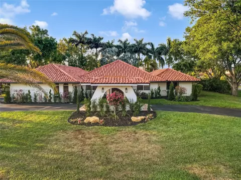 15121 Whetstone Way, Southwest Ranches, FL 33331