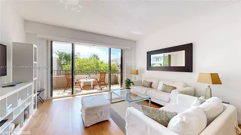 201 Crandon Blvd #209, Key Biscayne, FL 33149