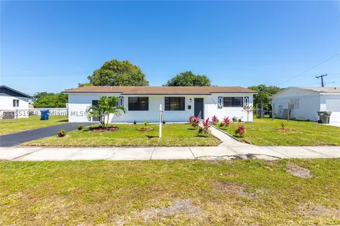 2773 NW 212th Ter, Miami Gardens, FL 33056