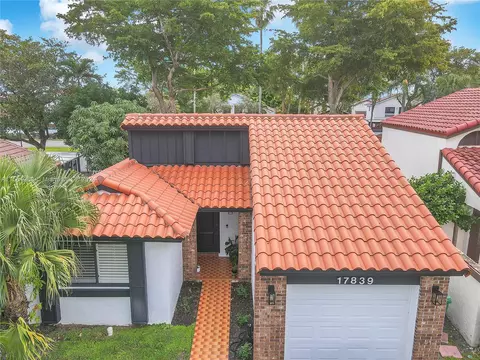 17839 NW 63rd Ct, Hialeah, FL 33015