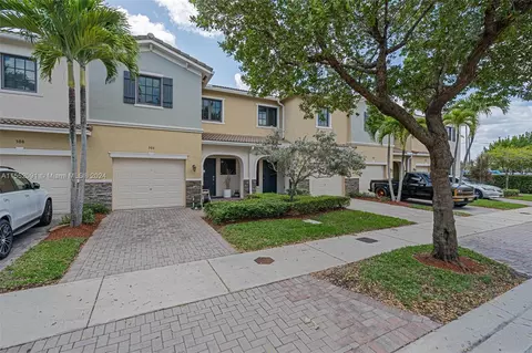 306 NE 194th Ln #306, Miami, FL 33179