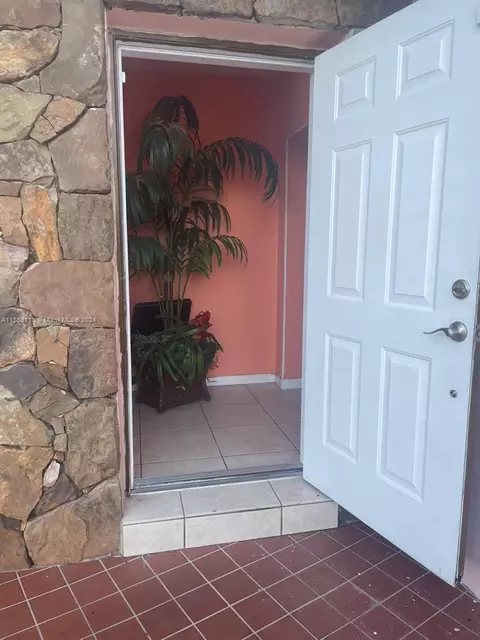 456 E 61st St, Hialeah, FL 33013 photo 1