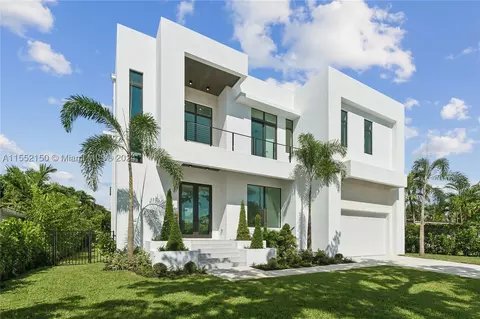 12490 Keystone Island Dr, North Miami, FL 33181