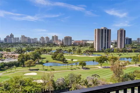 3375 N Country Club Dr #1407, Aventura, FL 33180