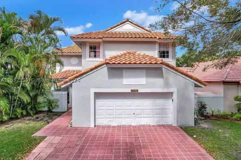 10525 NW 43rd Ter, Doral, FL 33178