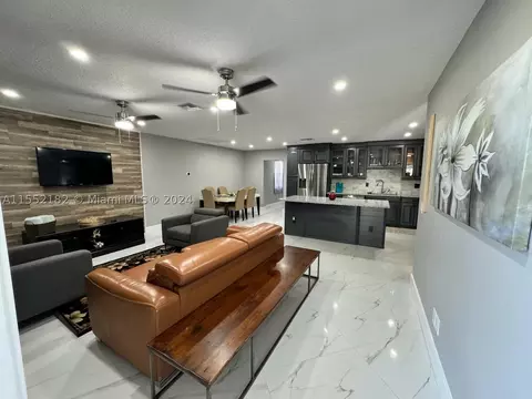 302 Mcarthur Ave, Lehigh Acres, FL 33936