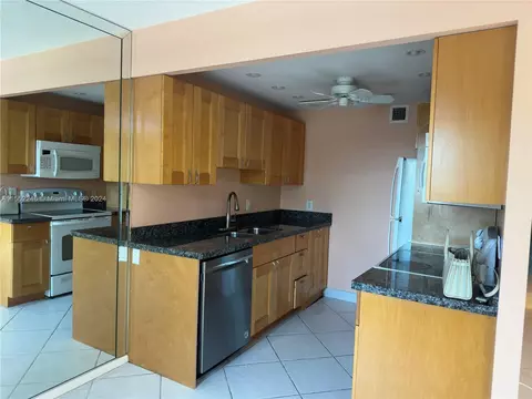 4015 Newport G #4015, Deerfield Beach, FL 33442