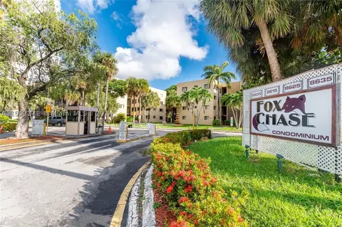 8625 NW 8th St #401, Miami, FL 33126