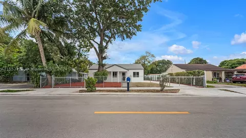 790 SE 3rd Pl, Hialeah, FL 33010