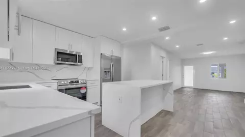 Other - 790 SE 3rd Pl, Hialeah, FL 33010 photo 2 of 14