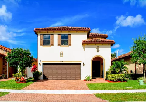 4919 NW 51st Ter, Tamarac, FL 33319