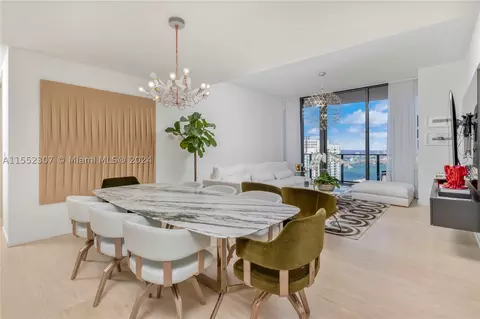 1000 Brickell Plz #PH5703, Miami, FL 33131